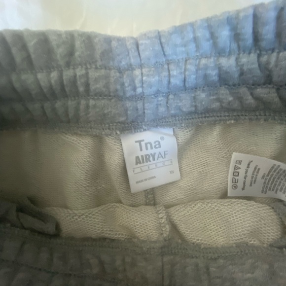 ❤️SOLD❤️ Heather Dover Grey Sweatpants - Picture 5 of 5